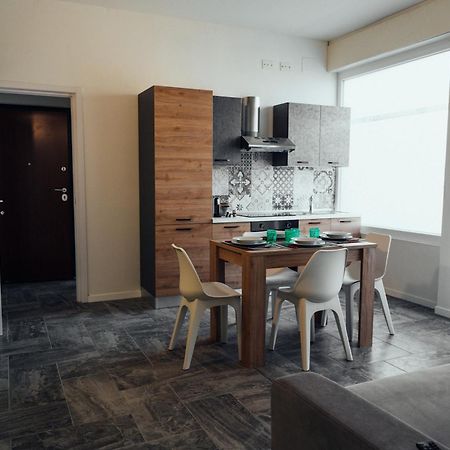 Appartamento Roberta House Rozzano Esterno foto