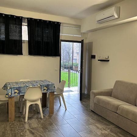 Appartamento Roberta House Rozzano Esterno foto