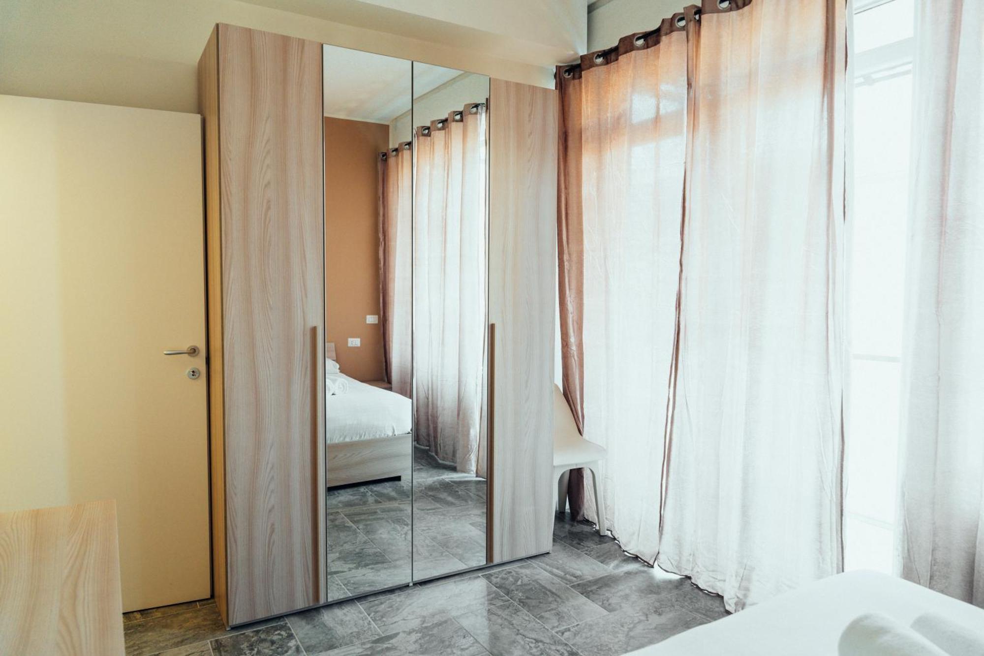 Appartamento Roberta House Rozzano Esterno foto